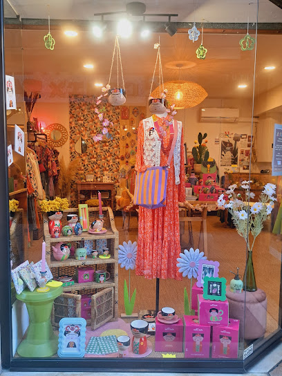 La Tienda Concept Store Magasin De Vêtements à Brive-la-Gaillarde