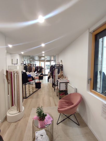 Le Podium Magasin De Vêtements Pour Femme Magasin De Vêtements à Rochefort