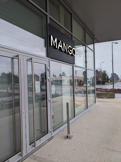 Mango, Magasin de Vêtements à Wittenheim