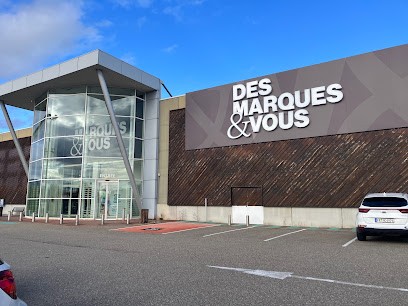 Des Marques & Vous, Magasin de Vêtements à Houssen