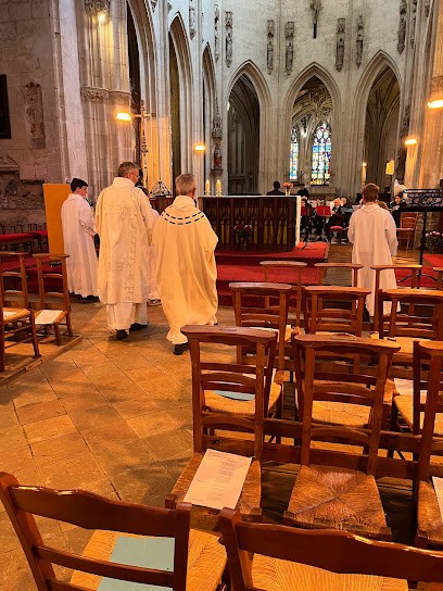 Contraste, Magasin de Vêtements à La Ferté-Bernard