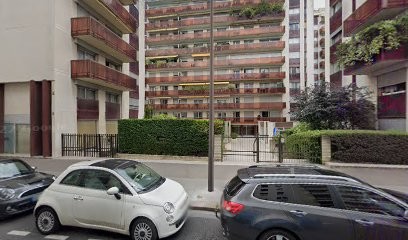 The Nines, Magasin de Vêtements à Paris 07