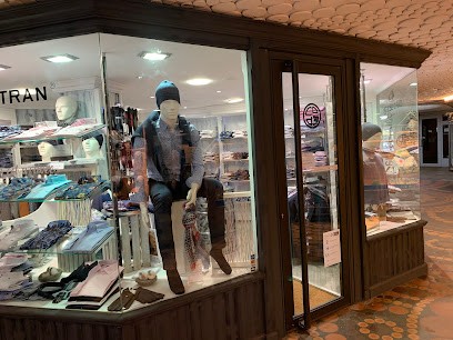 Chemise Privée, Magasin de Vêtements à Megève