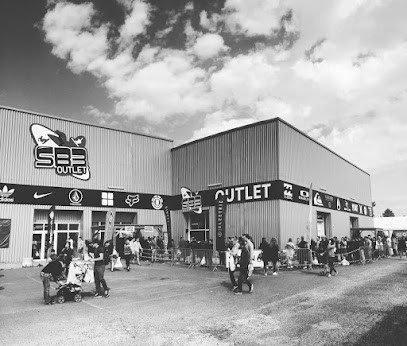 SB3 Outlet, Magasin de Vêtements à Angresse