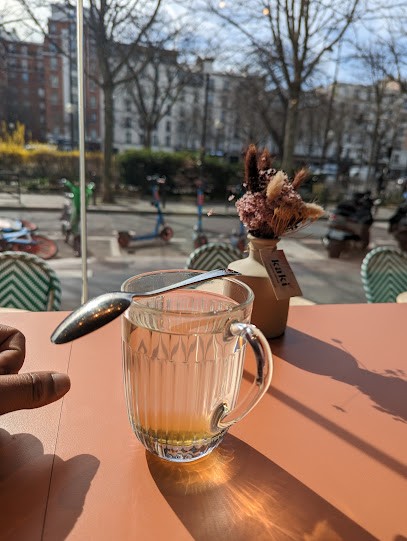 BOSS Menswear Shop, Magasin de Vêtements à Paris 20
