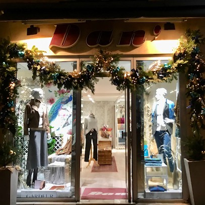 Dan Boutique, Magasin de Vêtements à Versailles