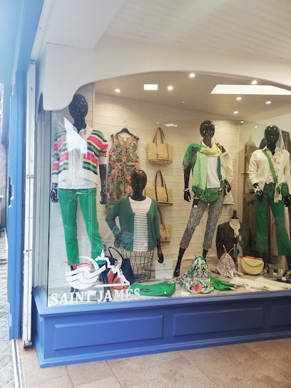 England, Magasin de Vêtements à Épernay