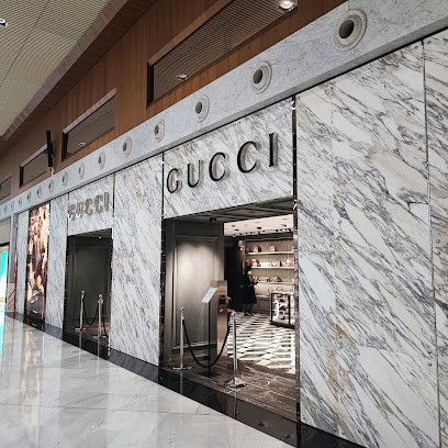 Gucci, Magasin de Vêtements à Roissy-en-France