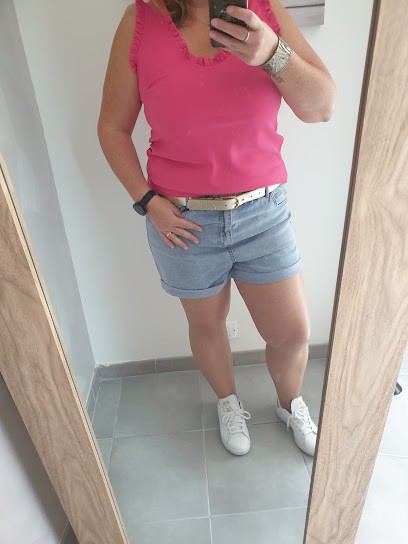 Les Cintres De Vaness, Magasin de Vêtements à Vars