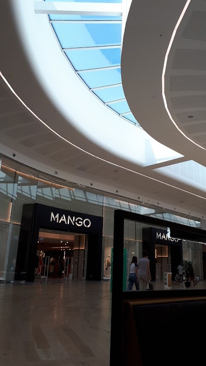 NEW YORKER, Magasin de Vêtements à Roissy-en-France