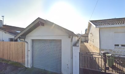 Un poil dans la main, Magasin de Vêtements à Pessac