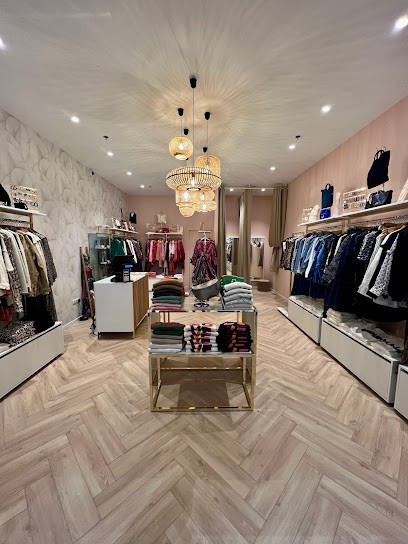 MELROSE, Magasin de Vêtements à Saint-Louis