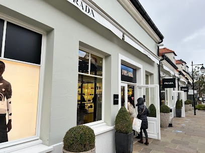 VERSACE, Magasin de Vêtements à Serris