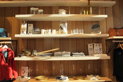 Bensimon - Autour Du Monde, Magasin de Vêtements à L'Isle-sur-la-Sorgue