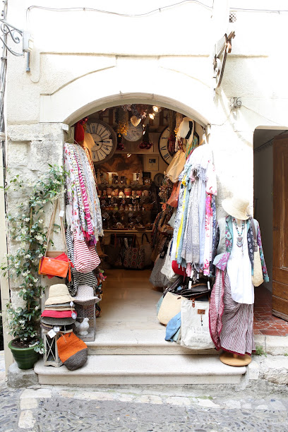 ! Magasin De Vêtements à Saint-Paul-de-Vence