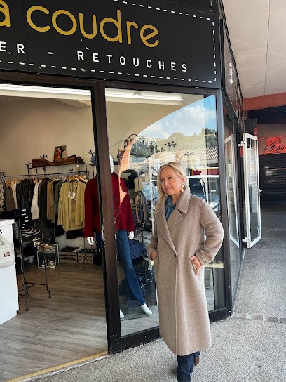 Le D à Coudre, Magasin de Vêtements à Opio