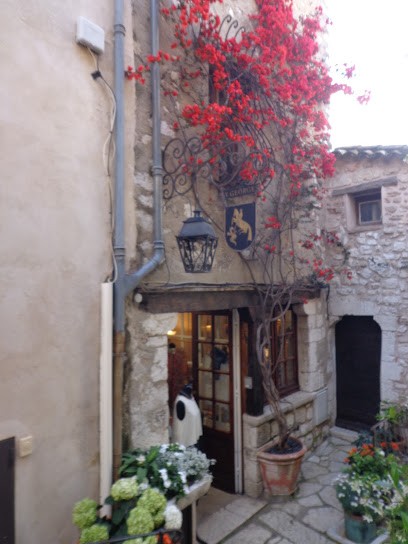 SAINT GEORGES Nicole GRUNIG, Magasin de Vêtements à Saint-Paul-de-Vence