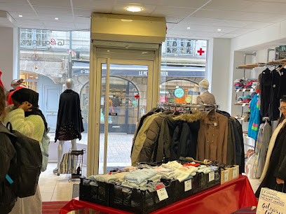 Boutique Croix-Rouge Française Magasin De Vêtements à Nantes