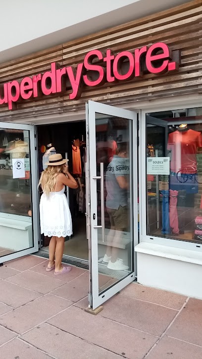 Superdry, Magasin de Vêtements à Angresse