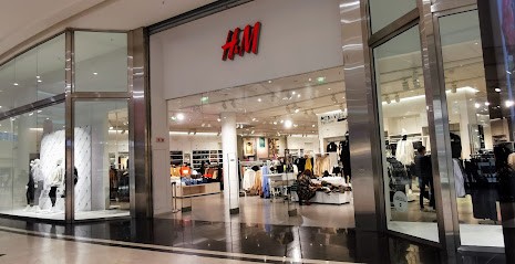 H&M, Magasin de Vêtements à Saumur
