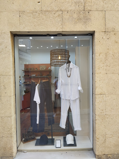 Marcelle Et Marcel Magasin De Vêtements à la Ciotat