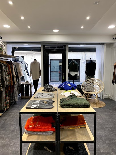 Atelier Co, Magasin de Vêtements à Valence