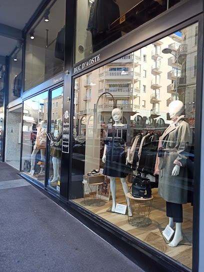 DUC D'AOSTE LA BOTTEGA, Magasin de Vêtements à Saint-Raphaël
