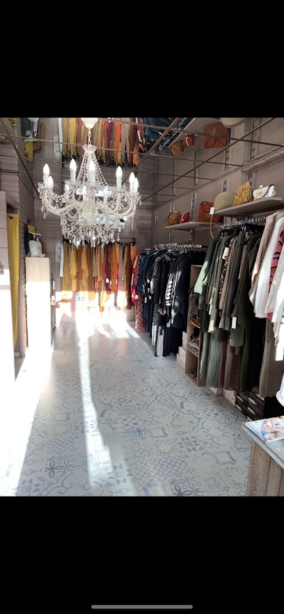 First, Magasin de Vêtements à Propriano