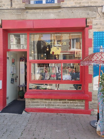 Petit Ana, Magasin de Vêtements à Saint-Cast-le-Guildo