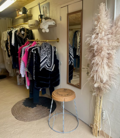 Boutik La Capricieuse, Magasin De Vêtements à Pignan
