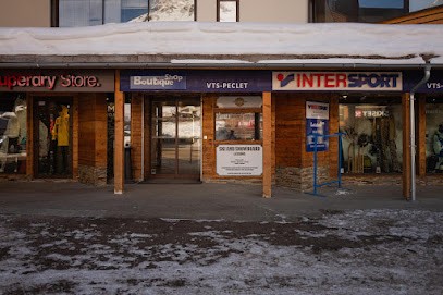 Superdry, Magasin de Vêtements aux Belleville