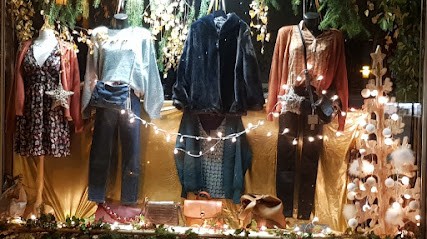 Moha, Magasin de Vêtements à Maurs