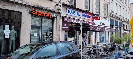 Superdry, Magasin de Vêtements à Vienne