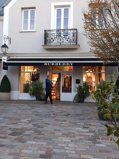 Burberry Outlet, Magasin de Vêtements à Serris