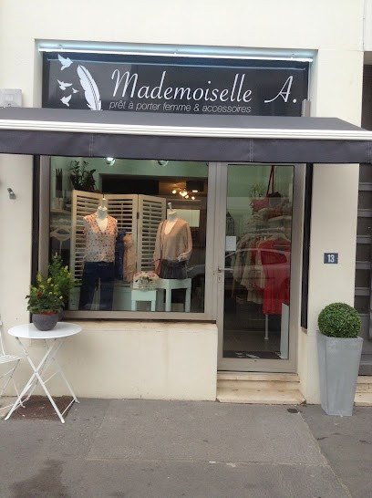 Mademoiselle A, Magasin de Vêtements à Royan