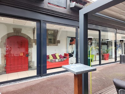 JS Boutique, Magasin de Vêtements à Saint-Louis