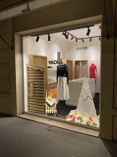 Molli, Magasin de Vêtements à Paris 07