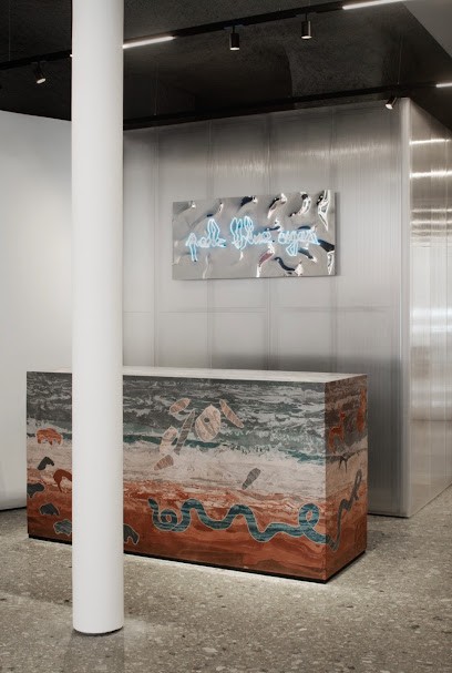 BDC Paris (Boys Don't Cry), Magasin de Vêtements à Paris 07