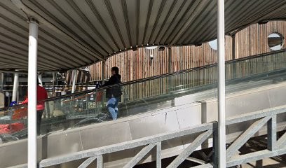 Esprit, Magasin de Vêtements à Saint-Raphaël