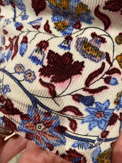 Claudie Pierlot, Magasin de Vêtements à Saint-Germain-en-Laye