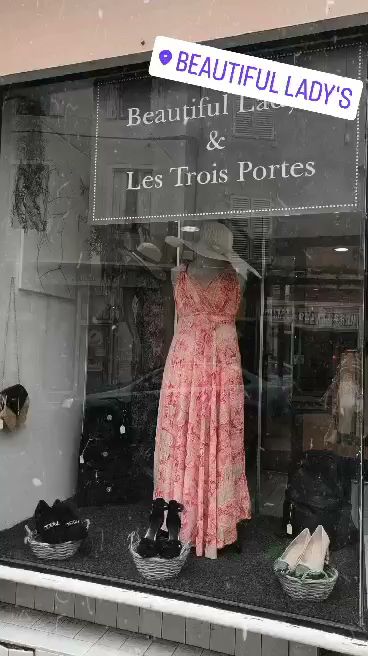 Beautiful Lady's & Les Trois Portes Magasin De Vêtements à Gannat