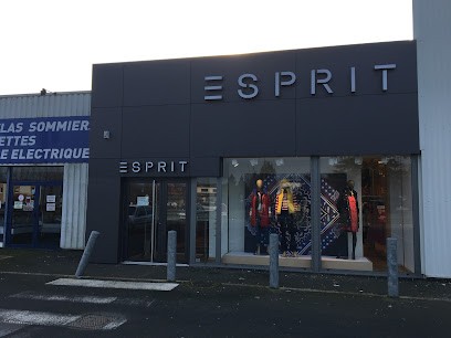 ESPRIT Guingamp St Agathon, Magasin de Vêtements à Saint-Agathon