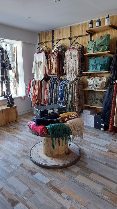 Mam'zelle M, Magasin de Vêtements à Venelles