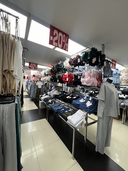 Anais Boutique, Magasin de Vêtements à La Courneuve