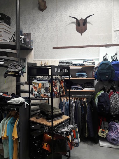 Boutique Dundee Ho’okipa, Magasin de Vêtements à L'Isle-Jourdain