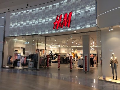 H&M, Magasin de Vêtements à Roissy-en-France