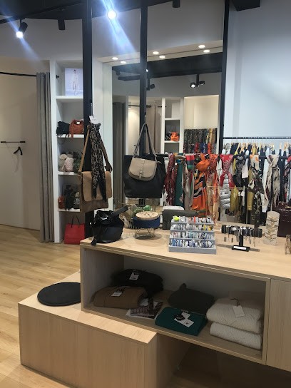 MOD SQUARE, Magasin de Vêtements à L'Union