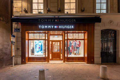 Tommy Hilfiger Magasin De Vêtements à Avignon