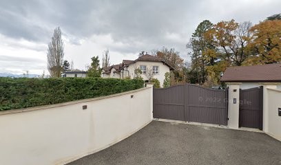 Two Points, Magasin de Vêtements à Veigy-Foncenex