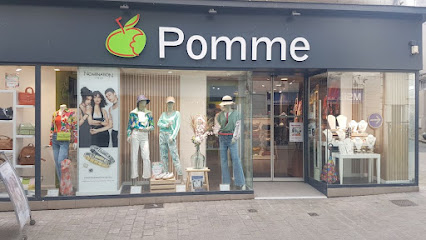 Pomme Magasin De Vêtements à Parthenay